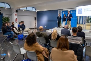 12,00 h.- O vicepresidente segundo e conselleiro de Presidencia, Xustiza e Deportes, Diego Calvo, acompañado do secretario xeral para o Deporte, José Ramón Lete Lasa, participará na recepción aos deportistas que acadaron o ano pasado medallas en competicións internacionais de patinaxe. foto xoán crespo